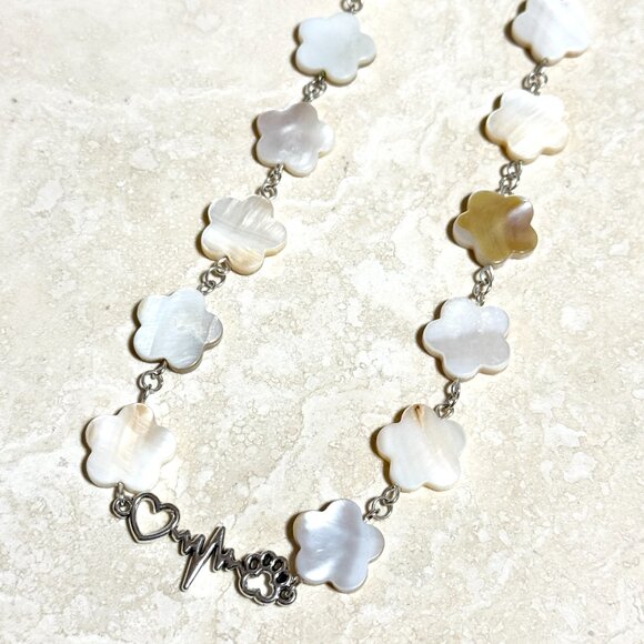 Mother of Pearl Flower Beaded Short Necklace + Paw Print Heart Beat Pendant - Picture 5 of 13